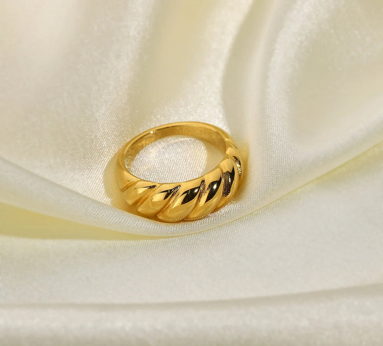 Croissant Ring XMTX Collections