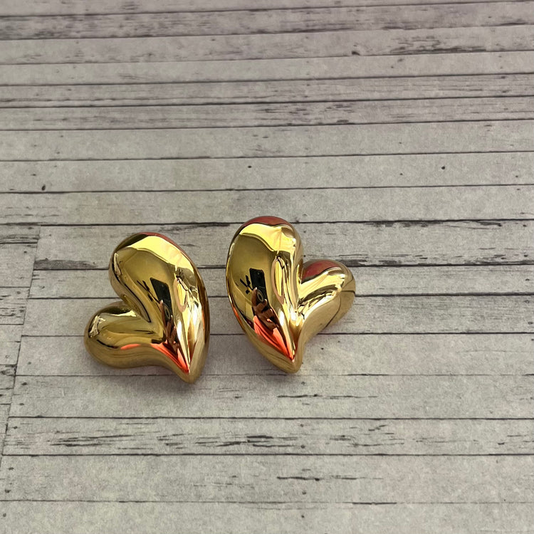 Harper Heart Earrings XMTX Collections