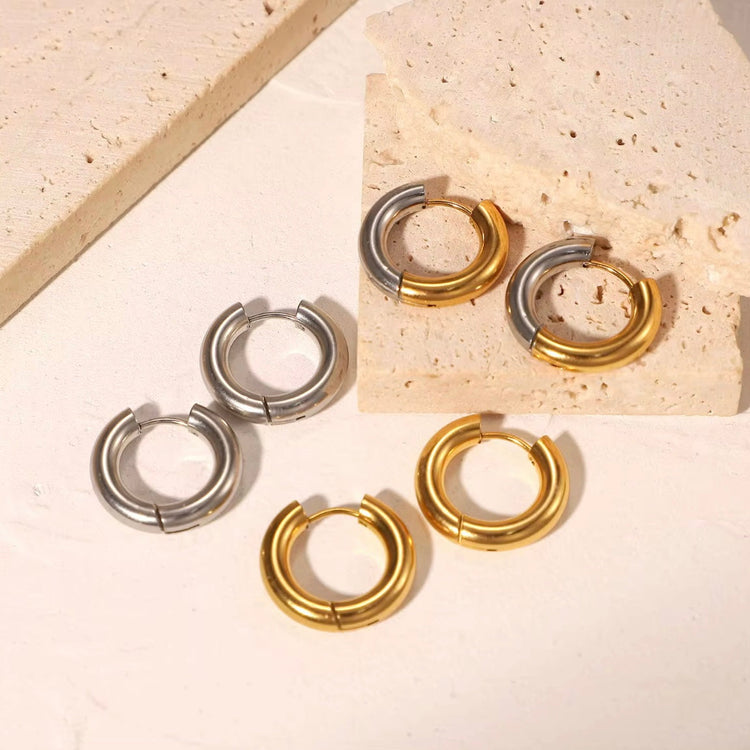 Sarah Hoop Earrings XMTX Collections