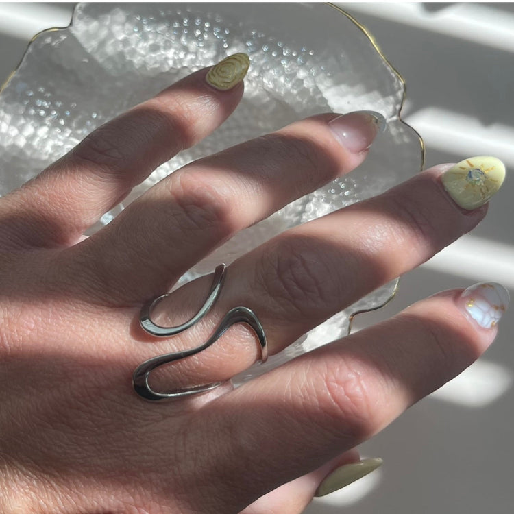 Abstract think lines ring silver non tarnish