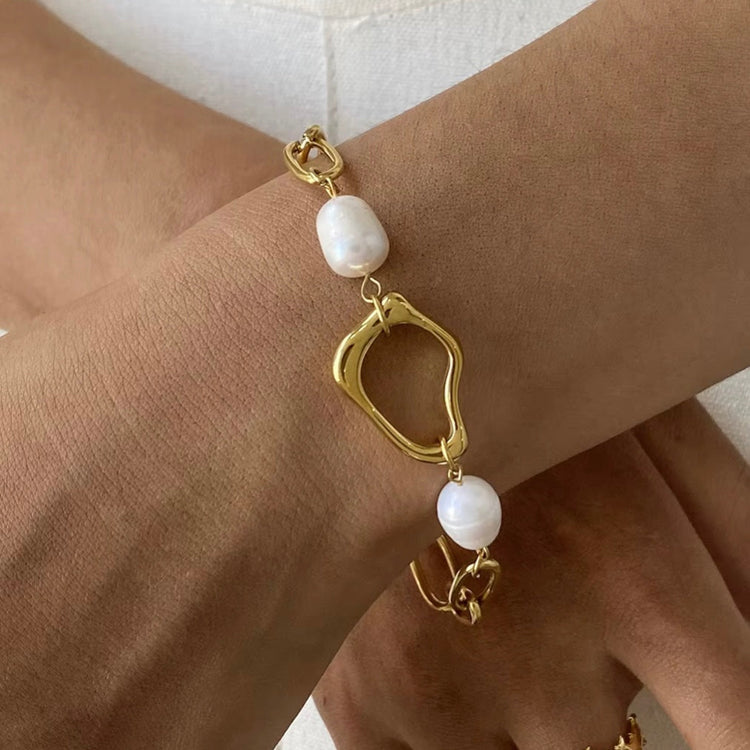 Coralie Bracelet XMTX Collections no. Tarnish bracelet fresh water pearls
