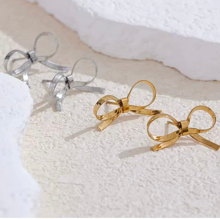 Bow Snake Link Earrings XMTX Collections