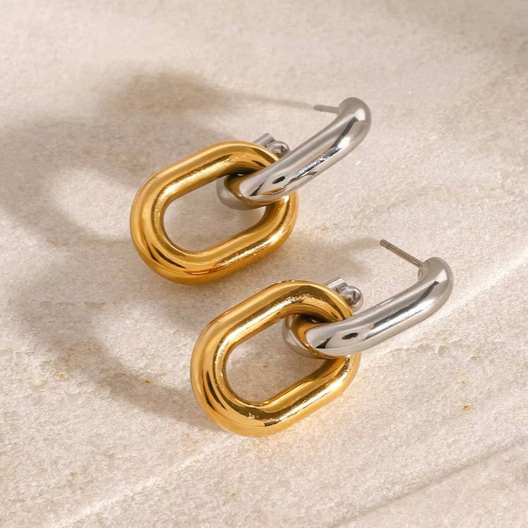Introducing Erina Two Tone Chain Hoop Earrings - a must-have for any collection. These elegant earrings feature a trendy two-tone design and are sure to elevate any outfit. A staple for every fashion-forward individual.
Made to last! Tarnish and Water Resistant, Beach & Shower friendly, Hypoallergenic
18K Gold Plated over 316L Stainless Steel base