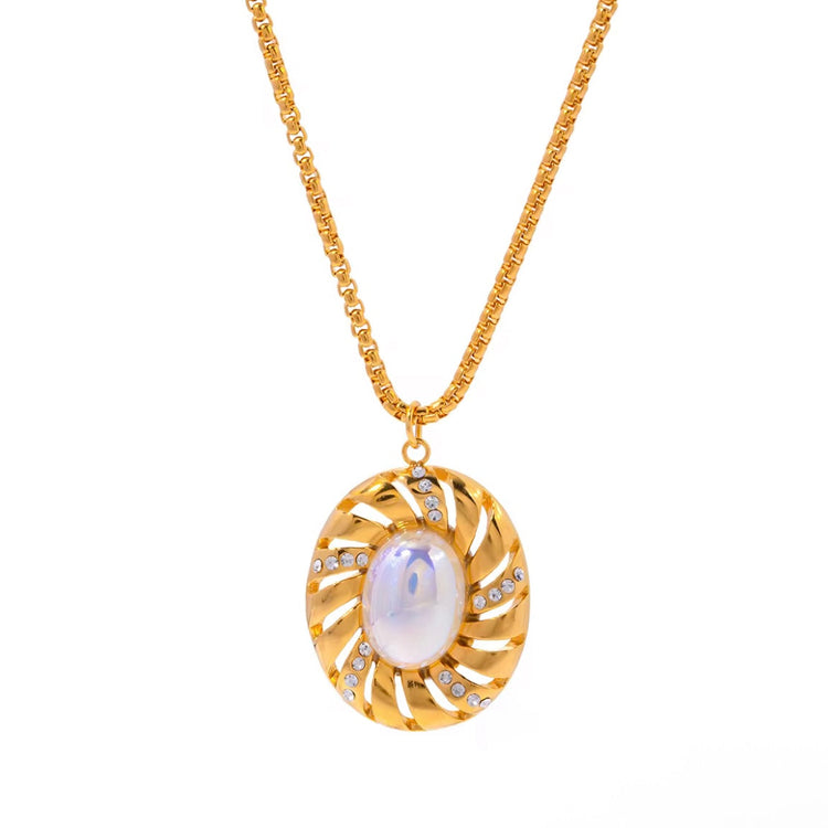 Vintage-inspired ribbon necklace with large faux pearl on gold chain – statement pearl pendant jewelry