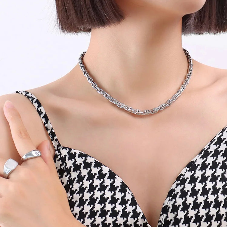 Introducing the Nora Luxury Woven Necklace, a one-of-a-kind piece that exudes strength and beauty. Made with high-quality materials, this necklace offers a luxe touch to any outfit. A must-have for those seeking a unique and sophisticated accessory.
Made to last! Tarnish and Water Resistant, Hypoallergenic
6mm wide
16 inches long + 2 Inches Ext
Closure :Lobster Clasp
18k Gold Plated over 316L Stainless Steel base