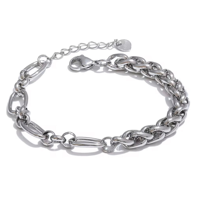 Expertly crafted, this Mixed Links Bracelet boasts a trendy and unique design that is sure to stand out. Plus, it is waterproof, making it perfect for everyday wear. Elevate your style with this statement piece.
This piece is made to last, hypoallergenic & waterproof , adjustable
316L Stainless Steel 18K Gold Plated
7 inches +1.5" ext