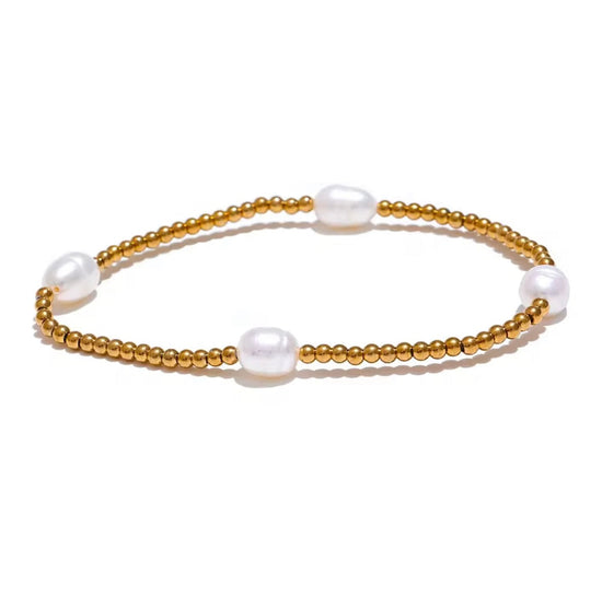 Gold stretch bracelet with 4mm beads and freshwater pearls
