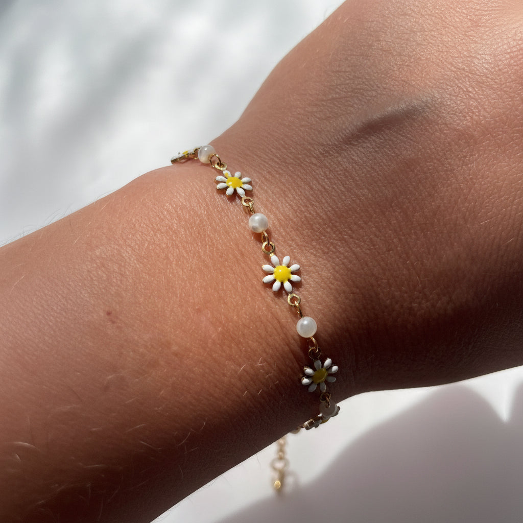 Daisy Bracelet on a model XMTX Collections