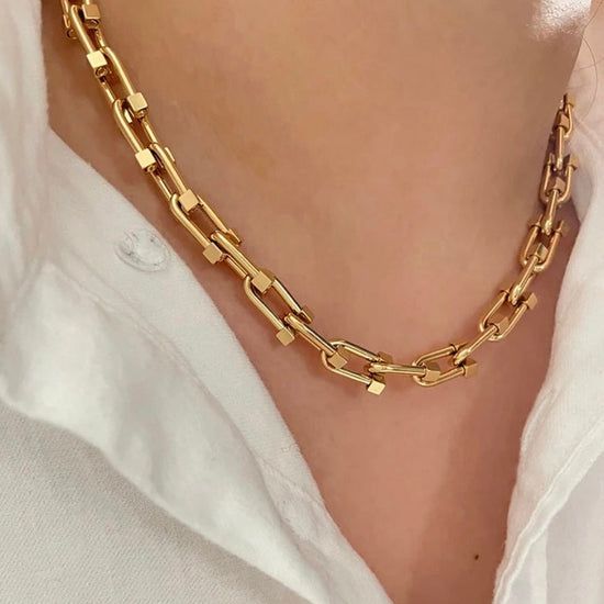 Horseshoe Necklace XMTX Collections