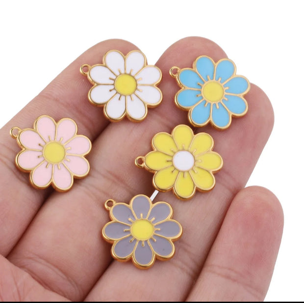 Daisy Flower Charm