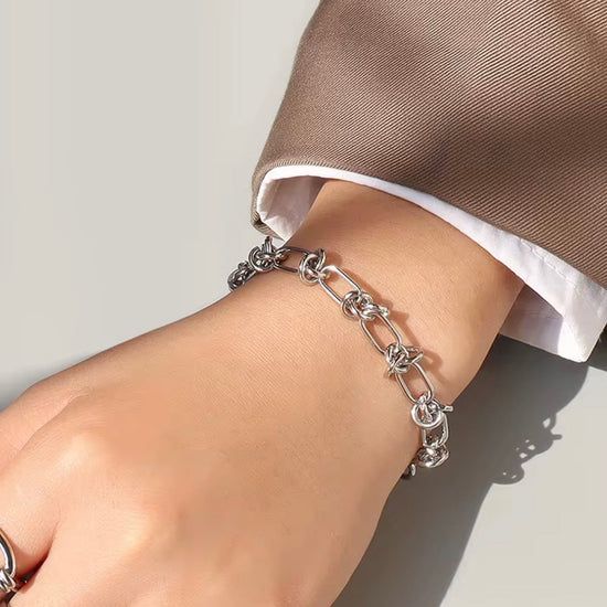Knots & Twists Chain Bracelet XMTX Collections