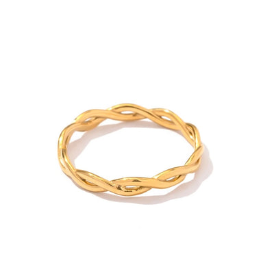 Minimalistic Twisted Ring