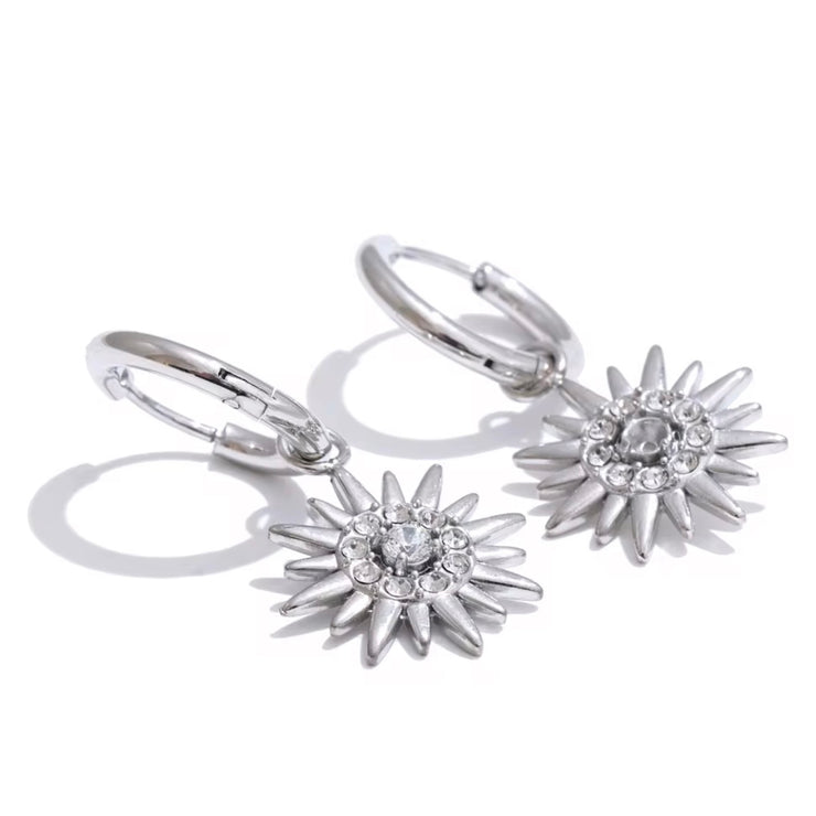 Experience endless summer vibes with Sun Huggies Earrings. These earrings keep the feeling of summer alive forever, making them the perfect accessory for any sun lover. Stay stylish and always feel the warmth of the sun with these trendy earrings.

Made to last! Non Tarnish and Water Resistant, Hypoallergenic




18K Gold Plated over 316L Stainless Steel base


