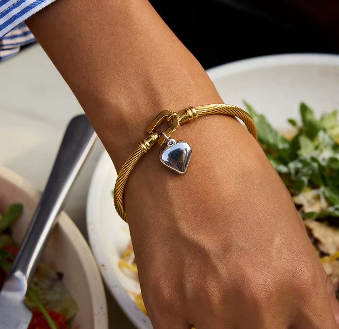 Horseshoe Clasp Heart Bangle XMTX Collections