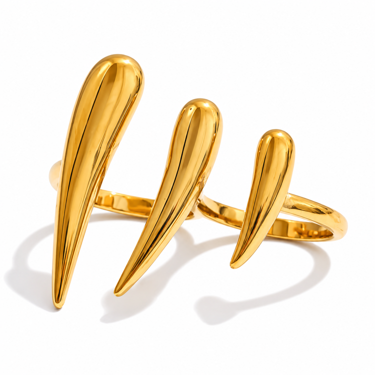 Close-up of Vesper Dual Spike two-finger ring with elongated spike details